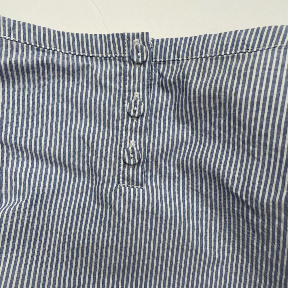 Talbots top pinstriped embroidered woman’s S Petite - Picture 3 of 6